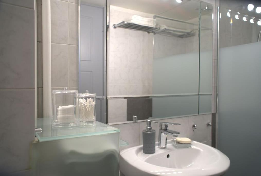 Artistico Two-Bedroom Apartment In Kolonaki Ateny Zewnętrze zdjęcie